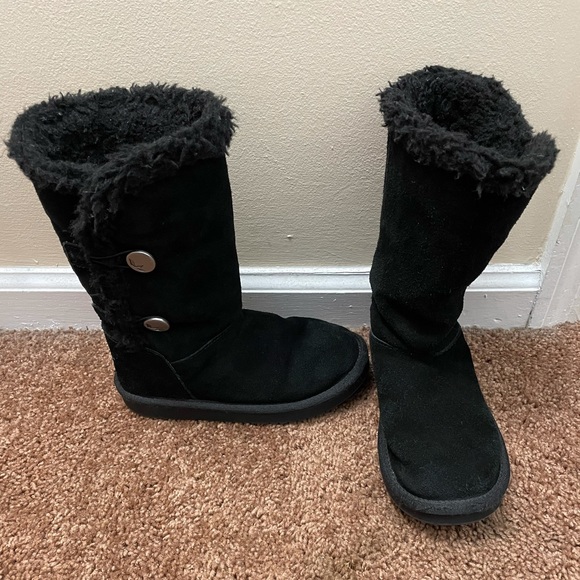 Koolaburra size 13 (big kids) boots - Picture 2 of 8